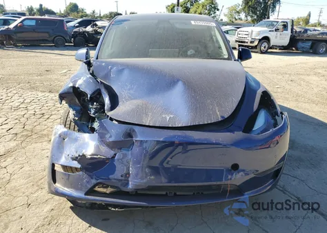 2022 Tesla Model Y z USA, uszkodzony, nr VIN 7SAYGDEF1NF391609